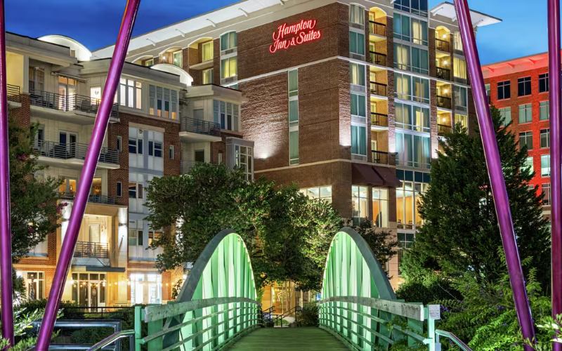 hampton inn and suites